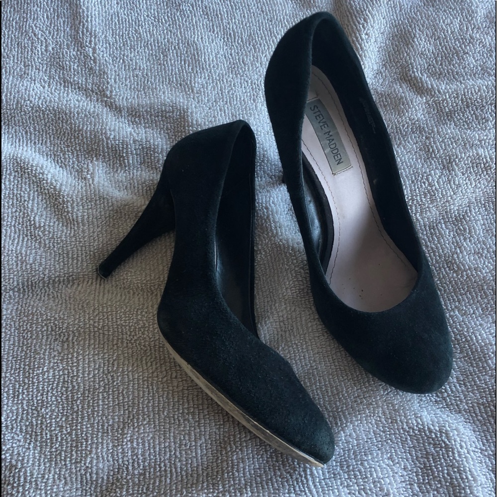 Steve Madden Unitty Pump, size 8.5 black